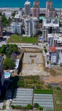 İlk beton dökülmesiyle temel çalışmaları başladı.
