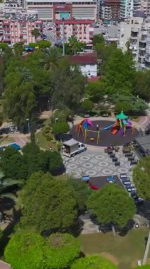 Canlı bina projeleri kıyı bölgelerine hayat getiriyor.