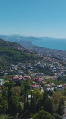 Canlı ve manzaralı bir hava manzarası..