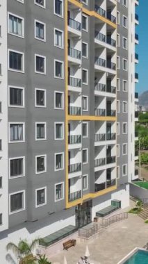 Hareketli ve yetenekli bir inşaat projesi..