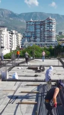 Görev oluşturma konusunda hareketli ve ayrıntılı bir görünüm.