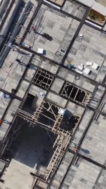 Modern tekniklerin dinamik ve canlı bir karışımı..