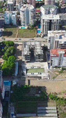 Hareketli ve yetenekli bir inşa süreci.