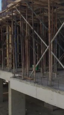 Hassasiyet ve takım çalışmasının coşkulu bir sahnesi..