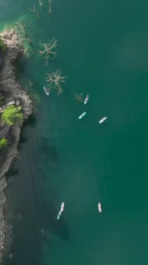 Bereketli bir çevrede huzurlu ve resimli bir yolculuk..