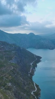 Doğaya huzurlu ve huzurlu bir yolculuk..