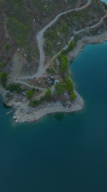 Bereketli bir çevrede huzurlu ve resimli bir gün..