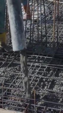 Hareketli bir çalışma sürecinin ayrıntılı bir görünümü.