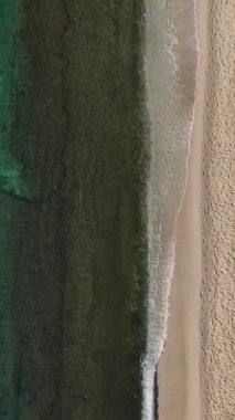 Rahatlatıcı ve canlı bir sahil cenneti..