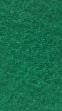 Sakin suyla sersemletici okyanus dokusu.