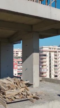 Beton ve temel çalışmaları devam ediyor. Dinamik bir inşaat ortamının hava görüntüleri.