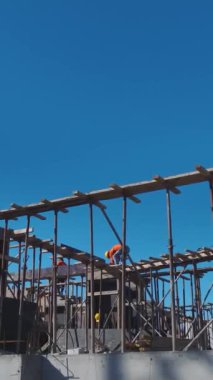 Vakıflar ve planlama denetimi. Ayrıntılı ve organize bir inşaat projesinin hava görüntüleri..