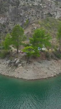 Canlı ve nefes kesici bir deneyim..