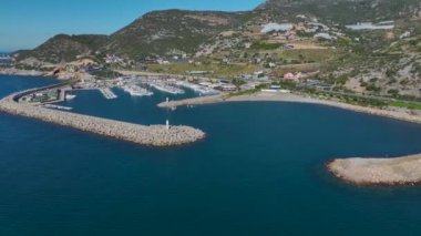 Lüks ve huzurlu bir Akdeniz limanı.