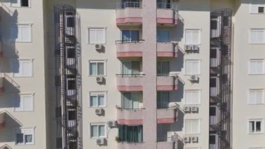 Yukarıdan zarif yeni bina tasarımı.