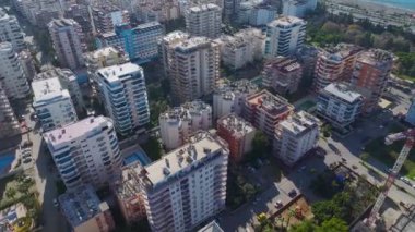 Canlı bir kıyı şehri..