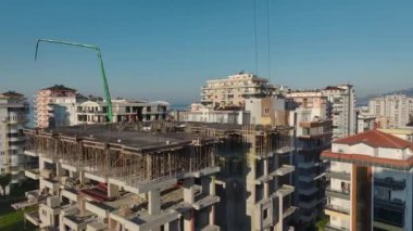 Yukarıdan dinamik yapı etkinliği.