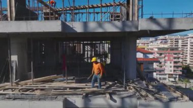 Yukarıdan yakalanan meşgul alan.