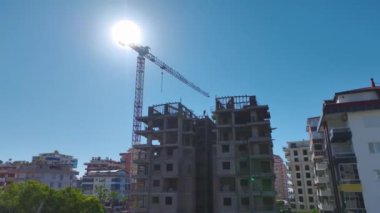 Üretken inşaat faaliyetleri tam gaz devam ediyor..