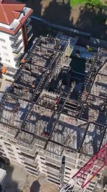 Canlı ve verimli yapı etkinliği.