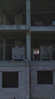 Gelişimin ve planlamanın dinamik bir sahnesi.