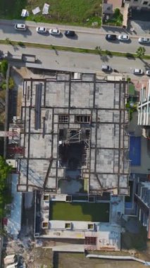 Üretken ve organize bir inşaat sahası.