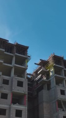 Canlı ve detaylı bir yapı çalışması..