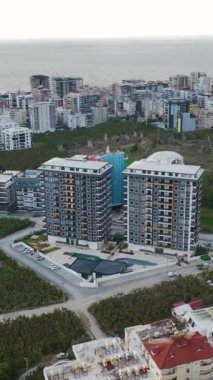 Temiz ve canlı bir şehir yapısı..