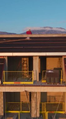 İnşaat sürecinin dinamik bir görüntüsü.