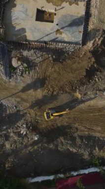 Yüksek perspektiften inşaat faaliyetleri.