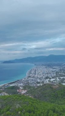 Eski güzellikleri keşfeden bir aile.