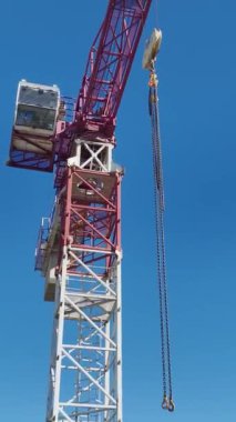 Dinamik inşaat faaliyetleri devam ediyor.