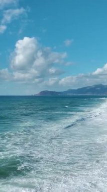 Şiddetli ve güçlü bir okyanus..