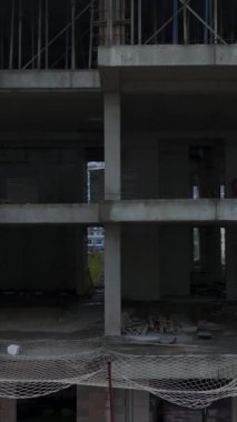 Canlı ve aktif bir inşaat bölgesi..