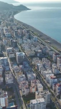 Canlı ve aktif bir inşa süreci.