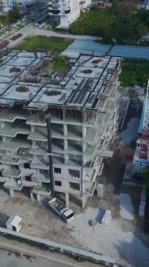Üretken ve düzenli bir yapı ortamı.