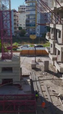 Ayrıntılı ve dinamik bir çalışma ortamı.