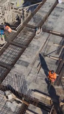 Canlı ve organize bir çalışma ortamı.