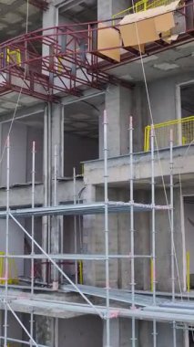 İnşaat devam ediyor. Yoğun bir geliştirme projesinin dikey görüntüleri.