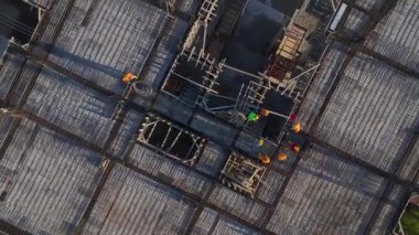 Ayrıntılı ve aktif görevler dinamik bir şekilde yakalandı.