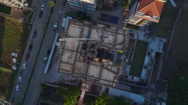 Havadan çekilen dinamik bir yapı süreci.