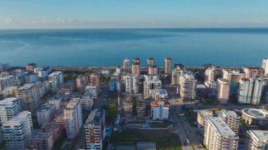 Canlı ve detaylı bir çalışma ortamı.