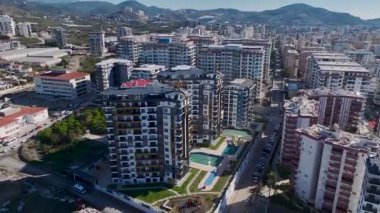 Şehir güzelliği sahil cazibesiyle buluşur.