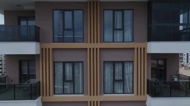 Modern ve gösterişli bir şehir..