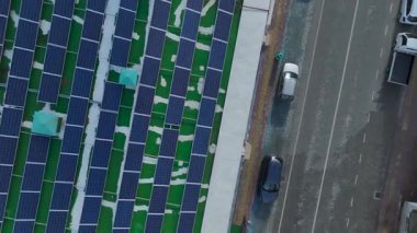 Yenilenebilir enerji klasik tasarımla birleşir.