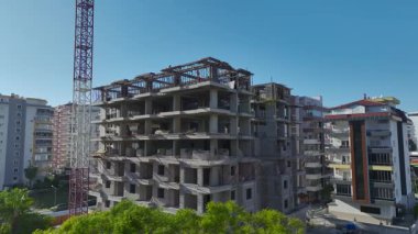 Dinamik ve detaylı yüksek binalar.