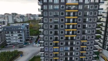 Huzurlu ve büyüleyici bir zemin.