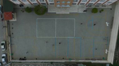 Fiziksel aktivite ve öğrenme için dinamik bir alan.