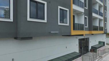 Mükemmel bir mimari zemin.