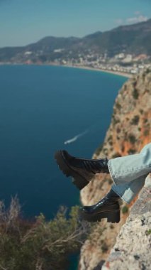 Modern tarz ve kıyı güzelliğinin karışımı..